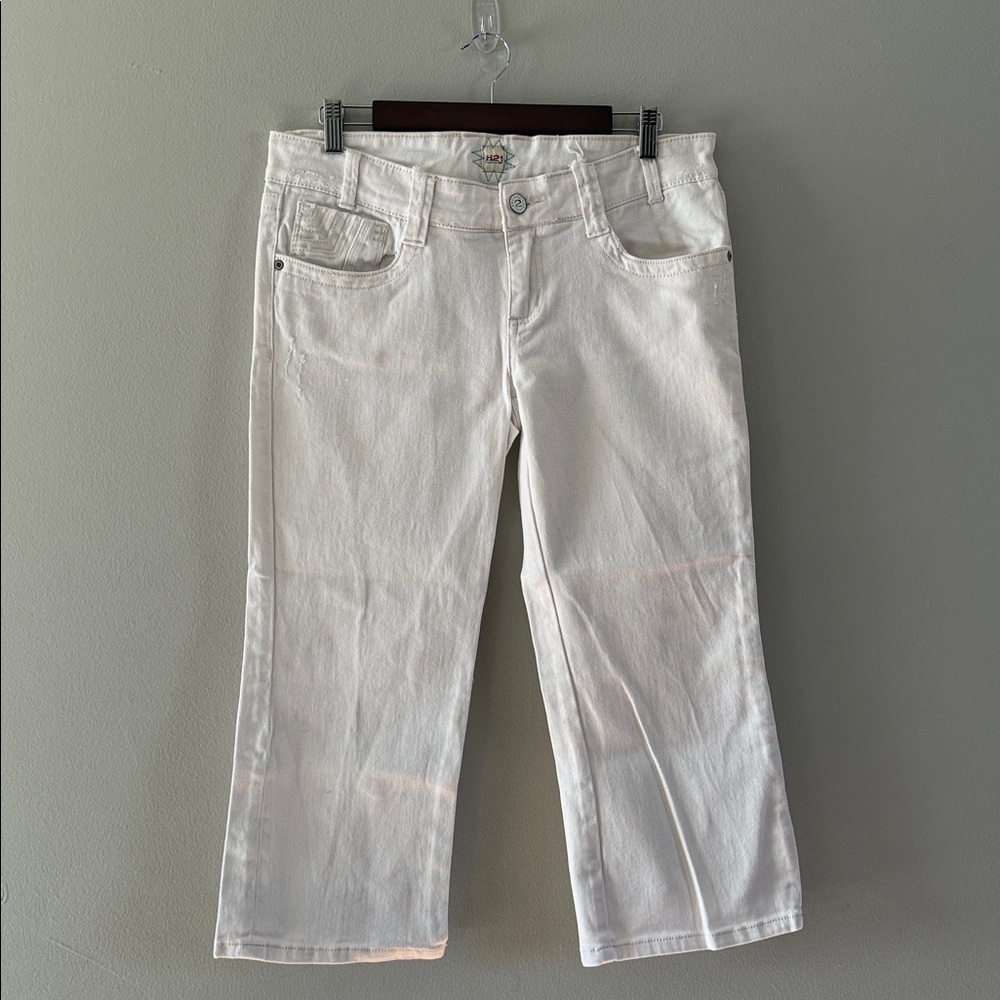 White cropped denim jeans